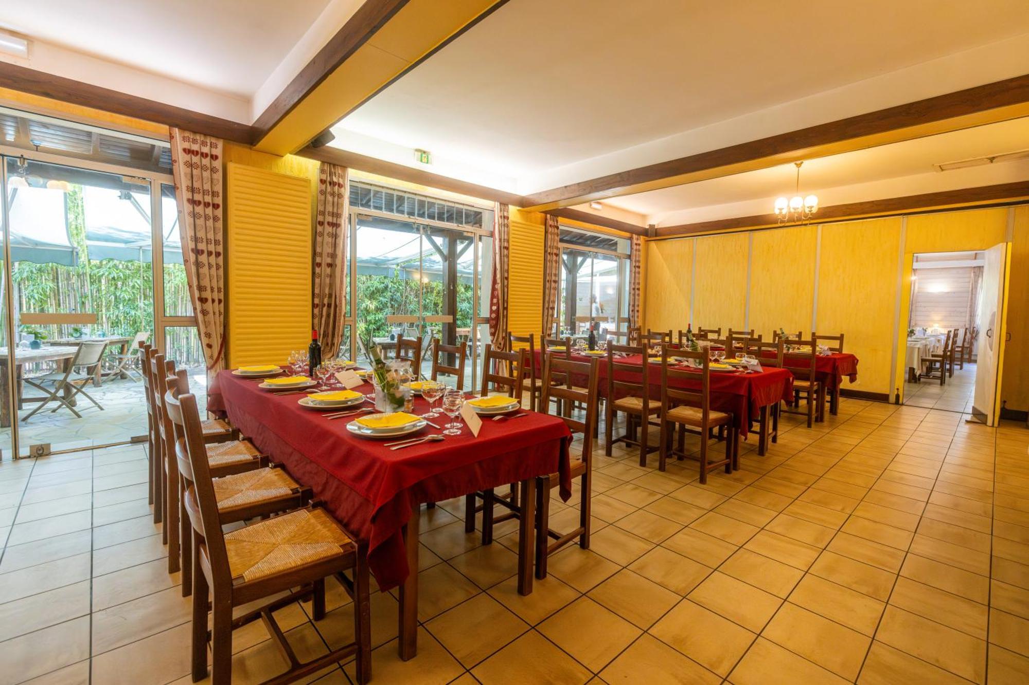 Hotel Restaurant Des Thermes Castera-Verduzan Bagian luar foto