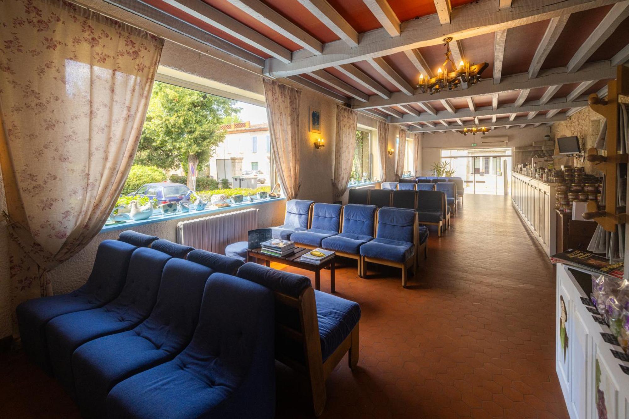 Hotel Restaurant Des Thermes Castera-Verduzan Bagian luar foto