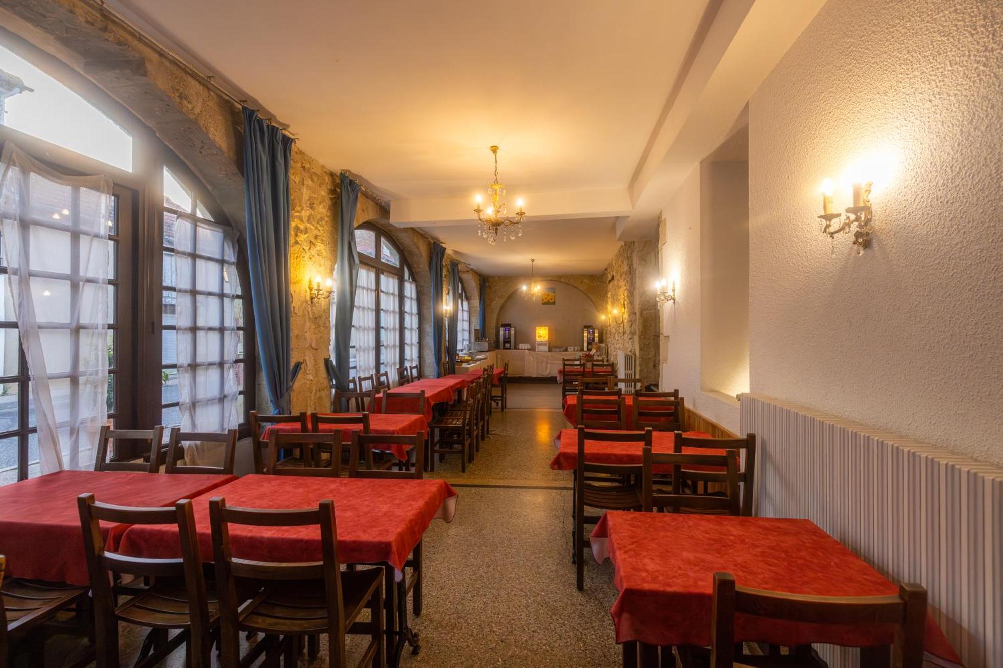 Hotel Restaurant Des Thermes Castera-Verduzan Bagian luar foto