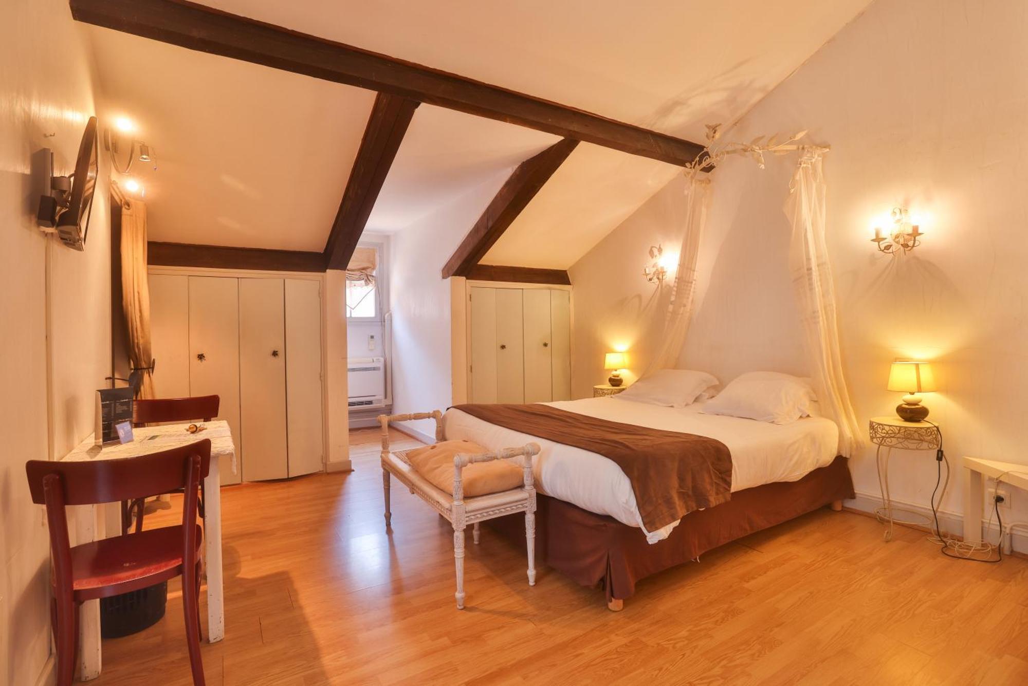 Hotel Restaurant Des Thermes Castera-Verduzan Bagian luar foto
