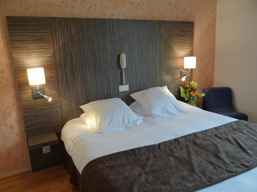 Hotel Restaurant Des Thermes Castera-Verduzan Ruang foto